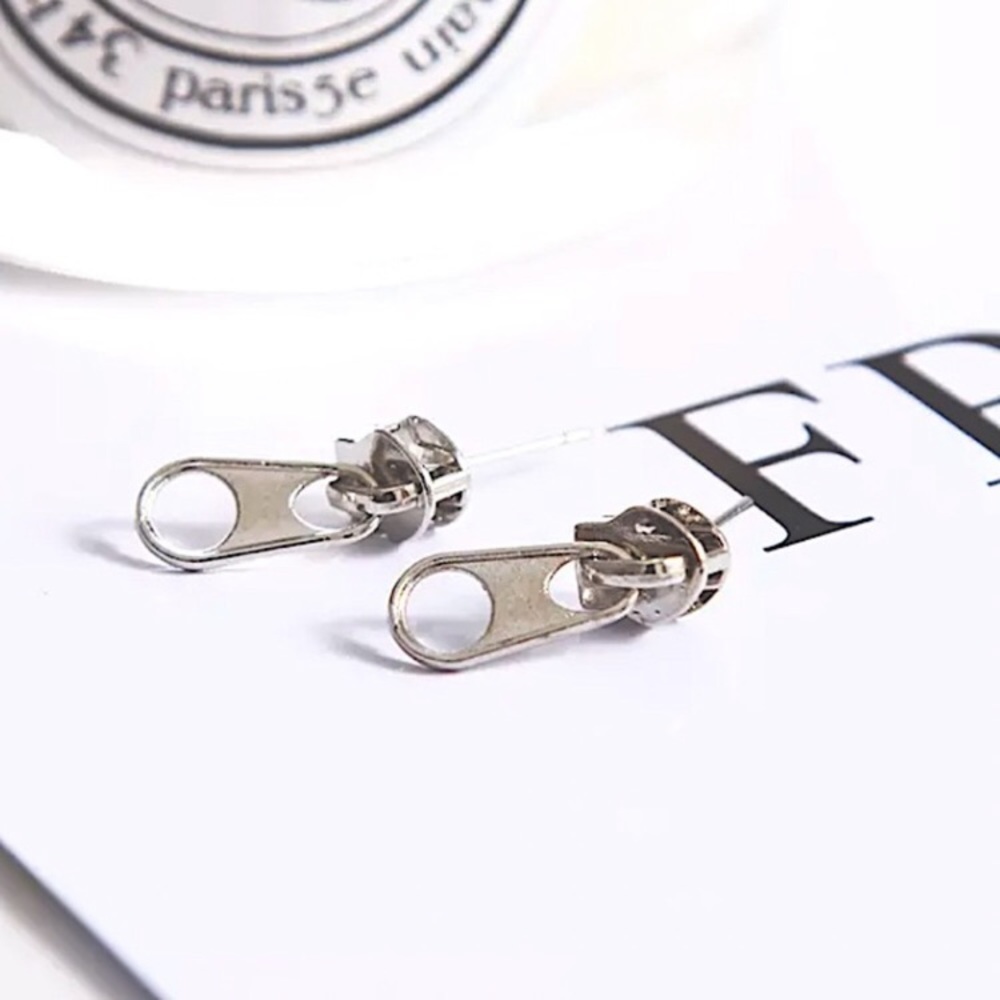 ⚜️𝟯𝟬%𝗢𝗙𝗙 𝗯𝘂𝗻𝗱𝗹𝗲𝘀 𝟯+⚜️ NEW Zipper Simple Drop Earrings - Picture 11 of 16